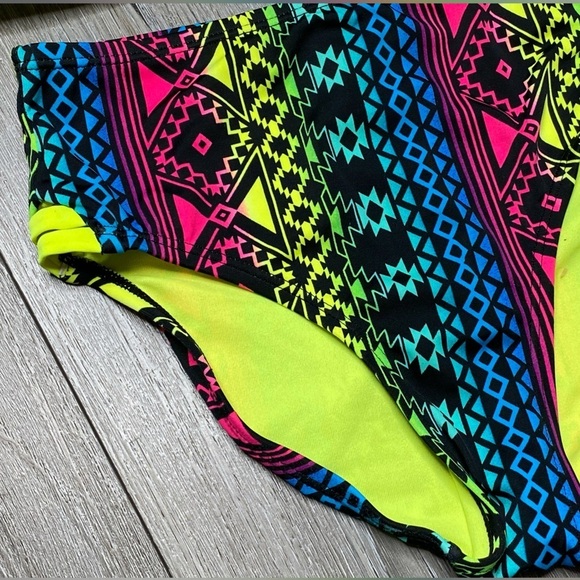 Justice Girl Bikini Top & Bottom Seimsuit Neon Set Size 10 - Picture 12 of 16